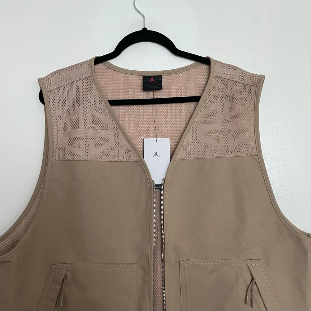 Jordan Men's Essential Vest Desert Camo Size XL